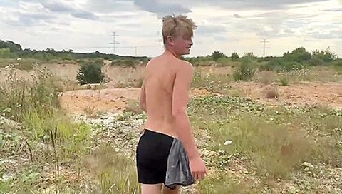 Showing Off His Body Outdoors With Eduardo Weeks