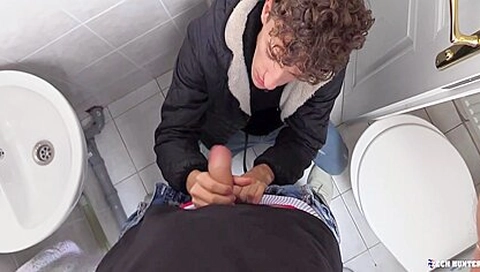 Curly Hiared Amateur Hottie Takes Fat Dick In Pov