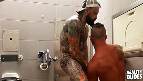 Tank Joey - Pup & Tank Have Messy Unprotected Sex In Airport Wc - Butthole Lovemaking