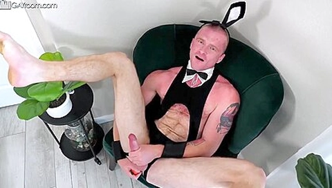 Playboi Bunny Adrian Hart, Brody Fox